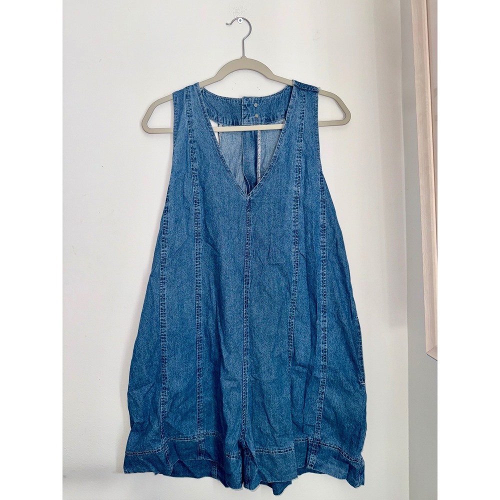 SHEIN Women Medium Wash Denim Sleeveless V-Neck Romper with Pockets Size XS 2